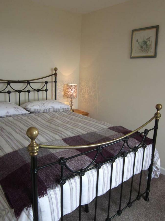 Holiday home Ffyllon Fawr